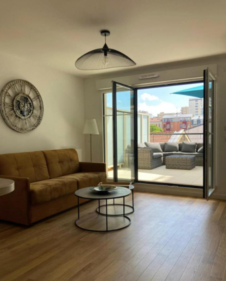 Very Nice And Quiet 42 M In Suresnes With Parking Exteriör bild
